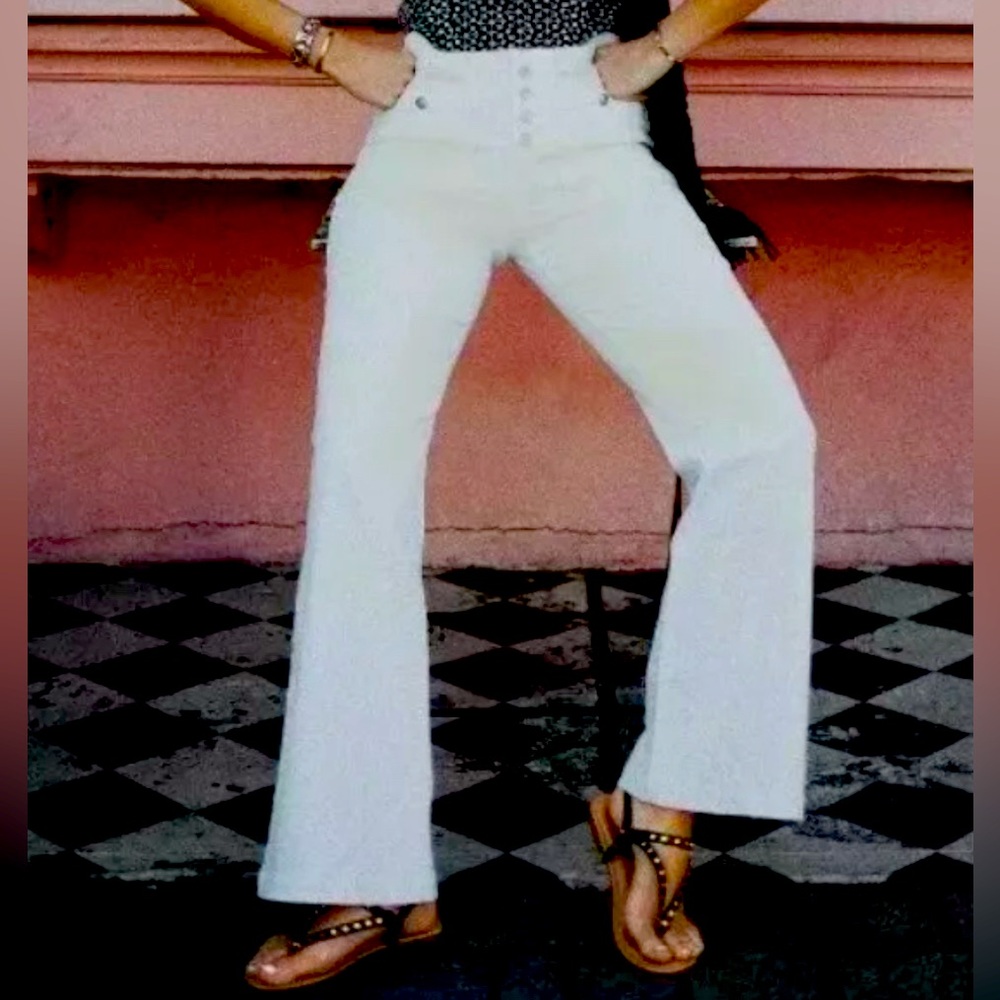 NWT Scoop Women’s Sailor Style White Jeans Size 6